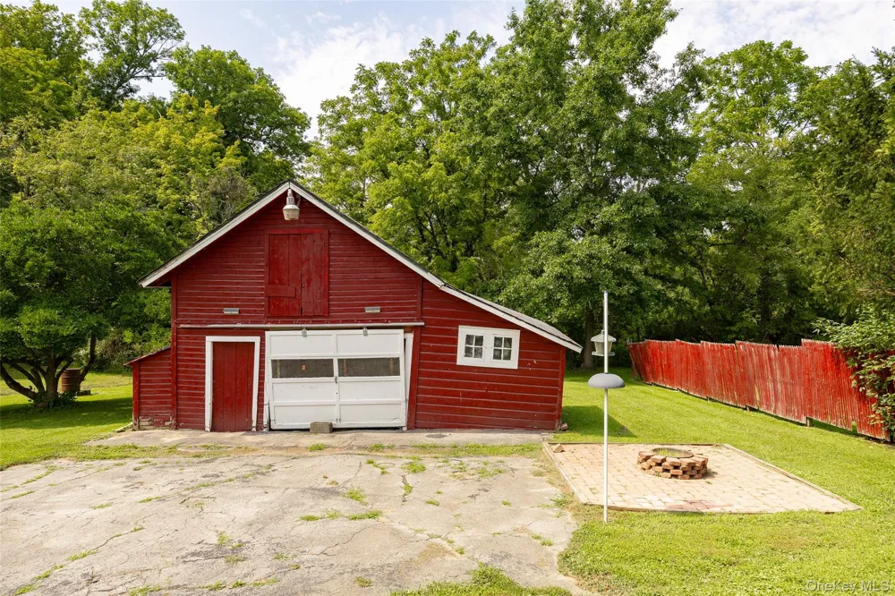 9 Hughes Avenue Staatsburg, NY 12580