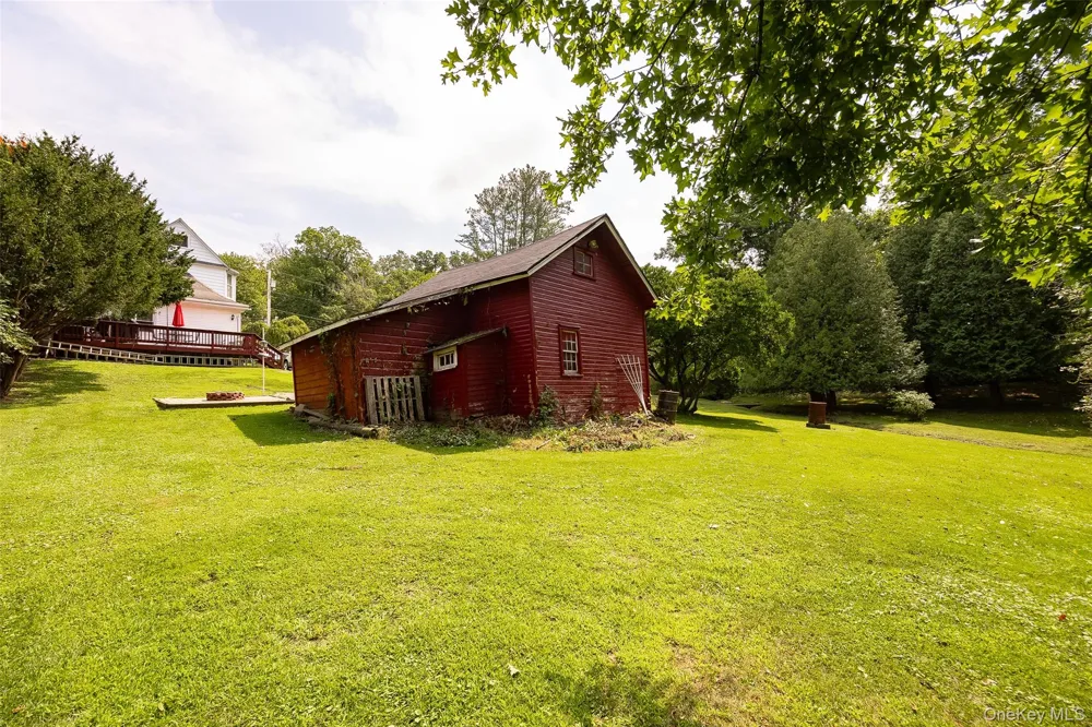 9 Hughes Avenue Staatsburg, NY 12580
