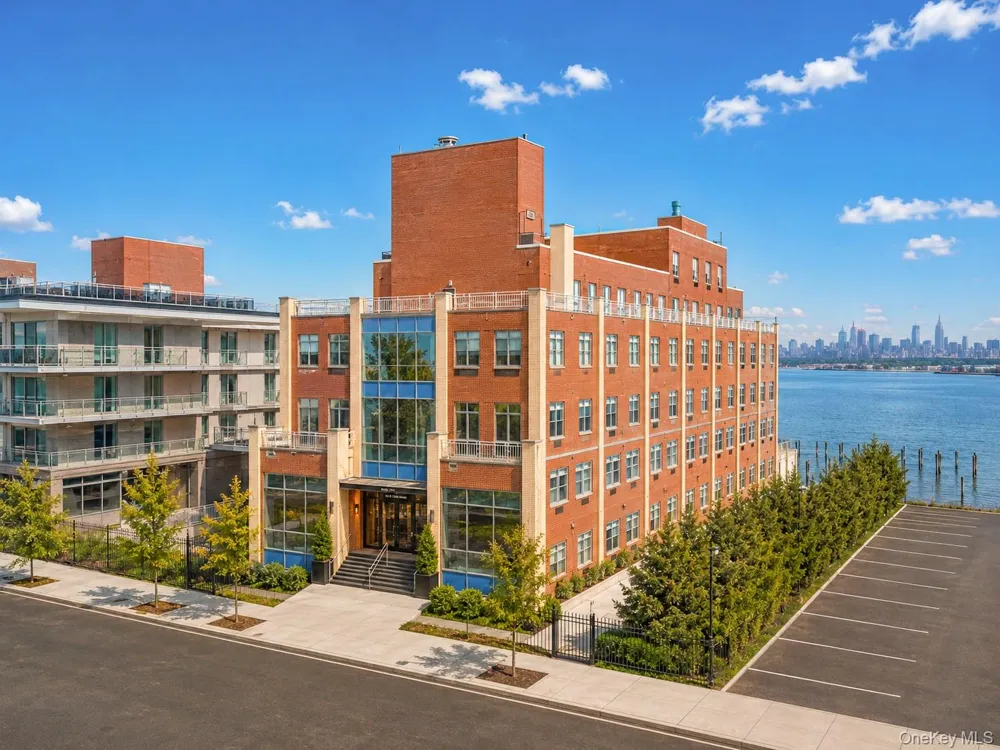 1434 110th Street #4B College Point, NY 11356