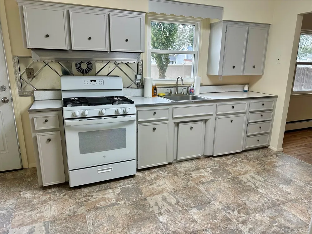 74 Clifton Place Port Jefferson Station, NY 11776