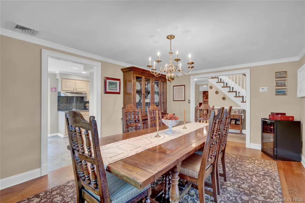 14 Milhouse Lane Lake Grove, NY 11755