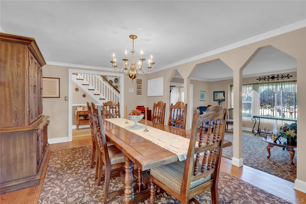 14 Milhouse Lane Lake Grove, NY 11755