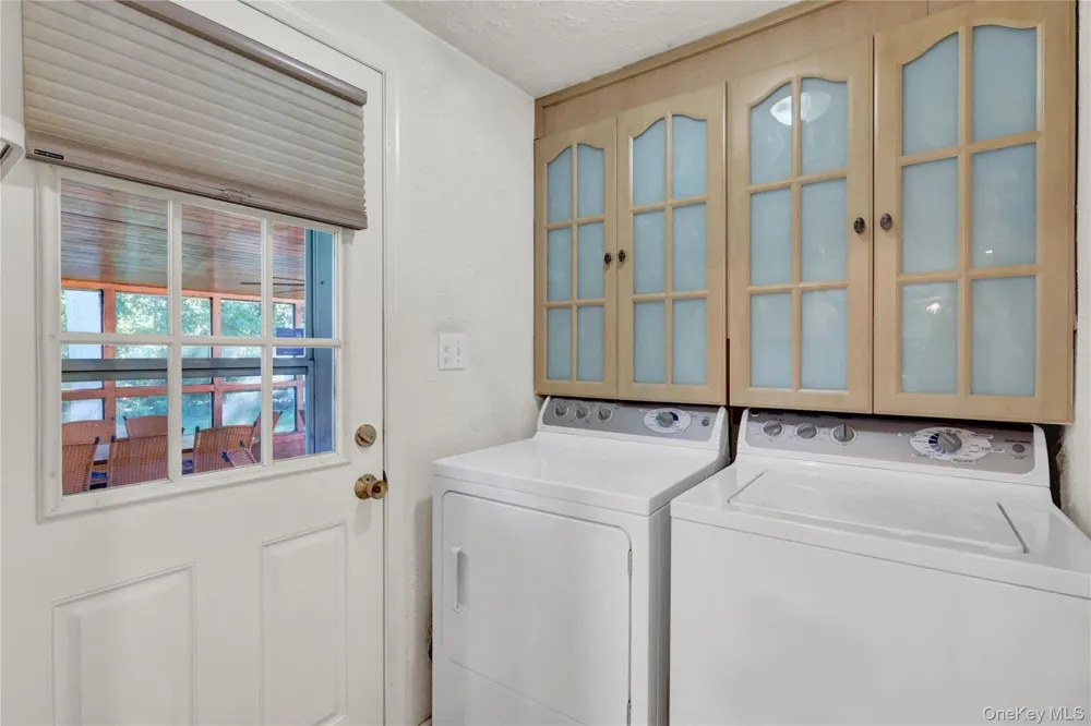 14 Milhouse Lane Lake Grove, NY 11755
