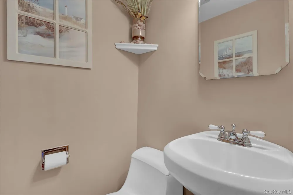 14 Milhouse Lane Lake Grove, NY 11755