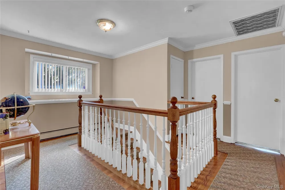 14 Milhouse Lane Lake Grove, NY 11755