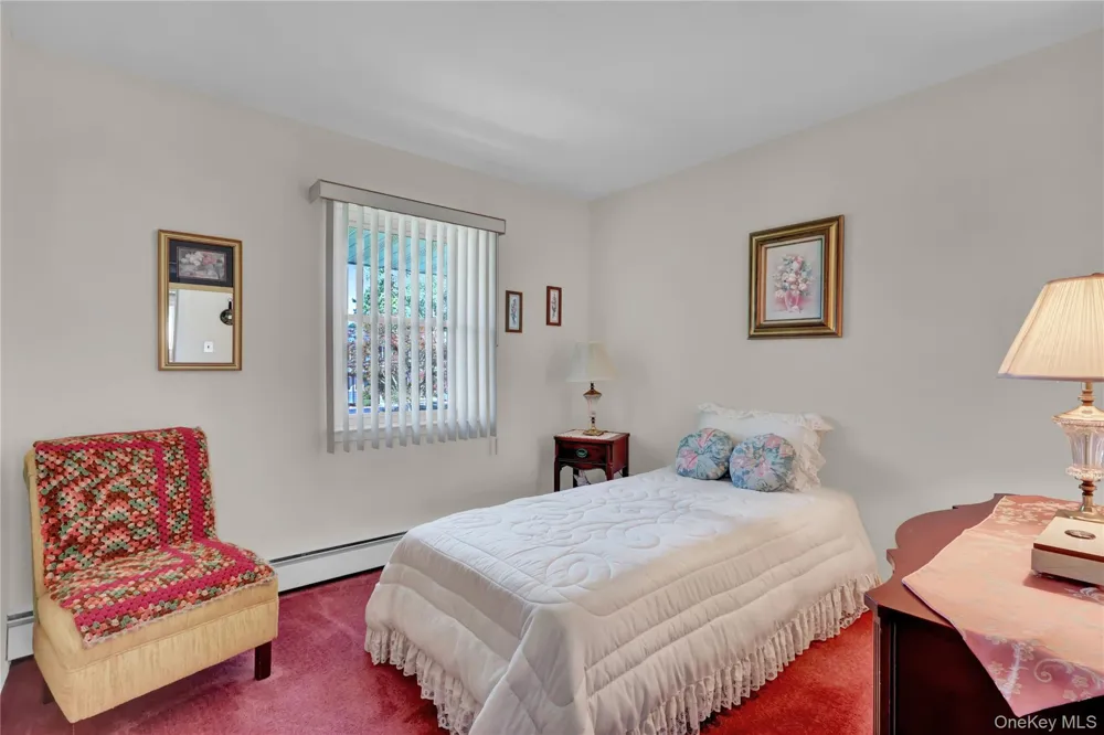 14 Milhouse Lane Lake Grove, NY 11755