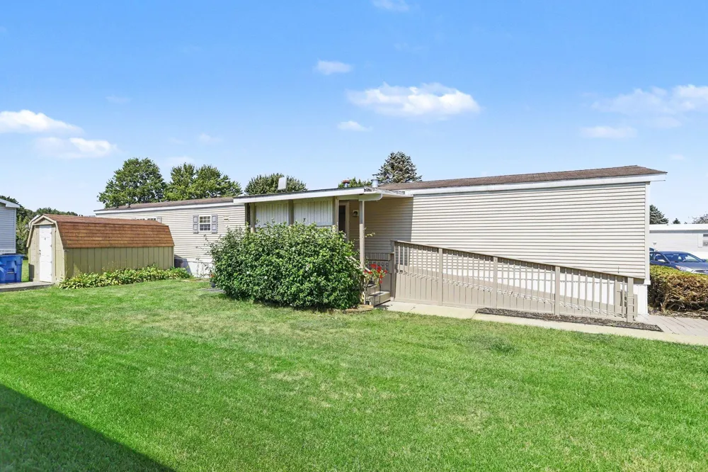 69205 Garver Lake Road #52 Edwardsburg, MI 49112