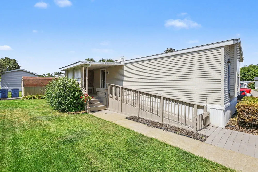 69205 Garver Lake Road #52 Edwardsburg, MI 49112