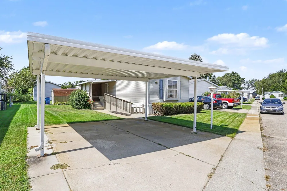 69205 Garver Lake Road #52 Edwardsburg, MI 49112