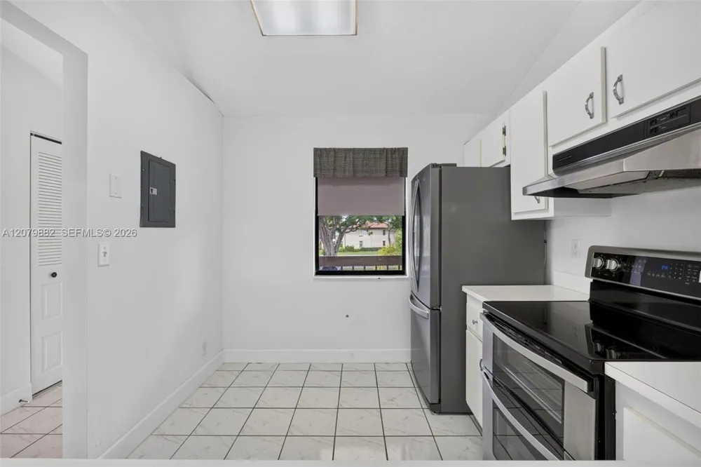 4626 E Lucerne Lakes Blvd E #202 Lake Worth, FL 33467
