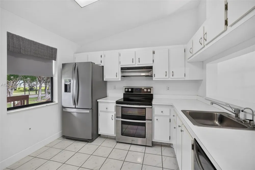 4626 E Lucerne Lakes Blvd E #202 Lake Worth, FL 33467