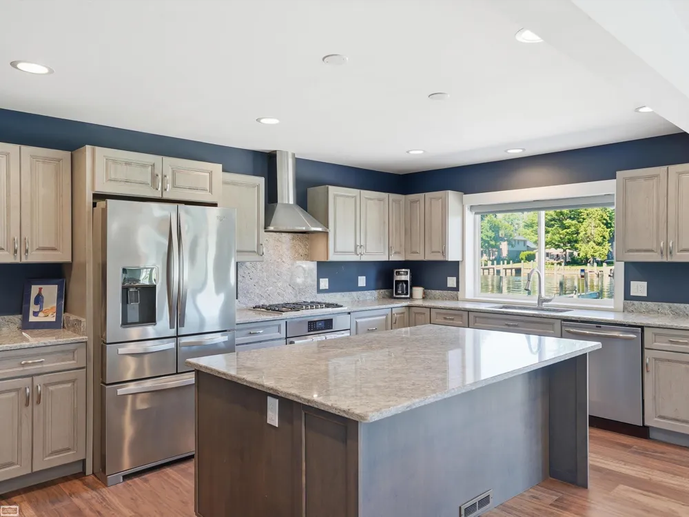 39734 Cove Street Harrison Charter Township, MI 48045