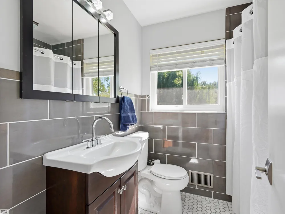 39734 Cove Street Harrison Charter Township, MI 48045