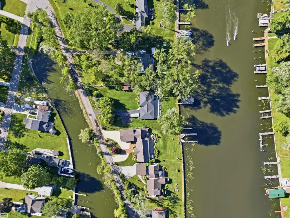 39734 Cove Street Harrison Charter Township, MI 48045