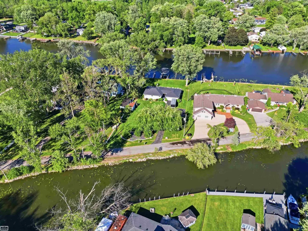 39734 Cove Street Harrison Charter Township, MI 48045
