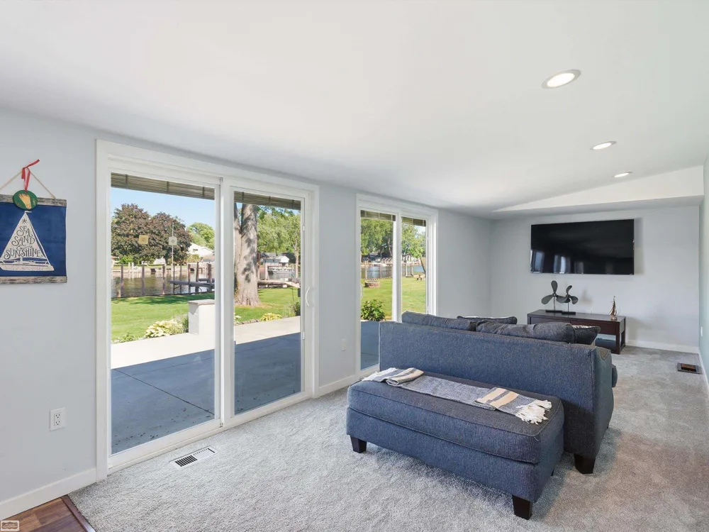 39734 Cove Street Harrison Charter Township, MI 48045