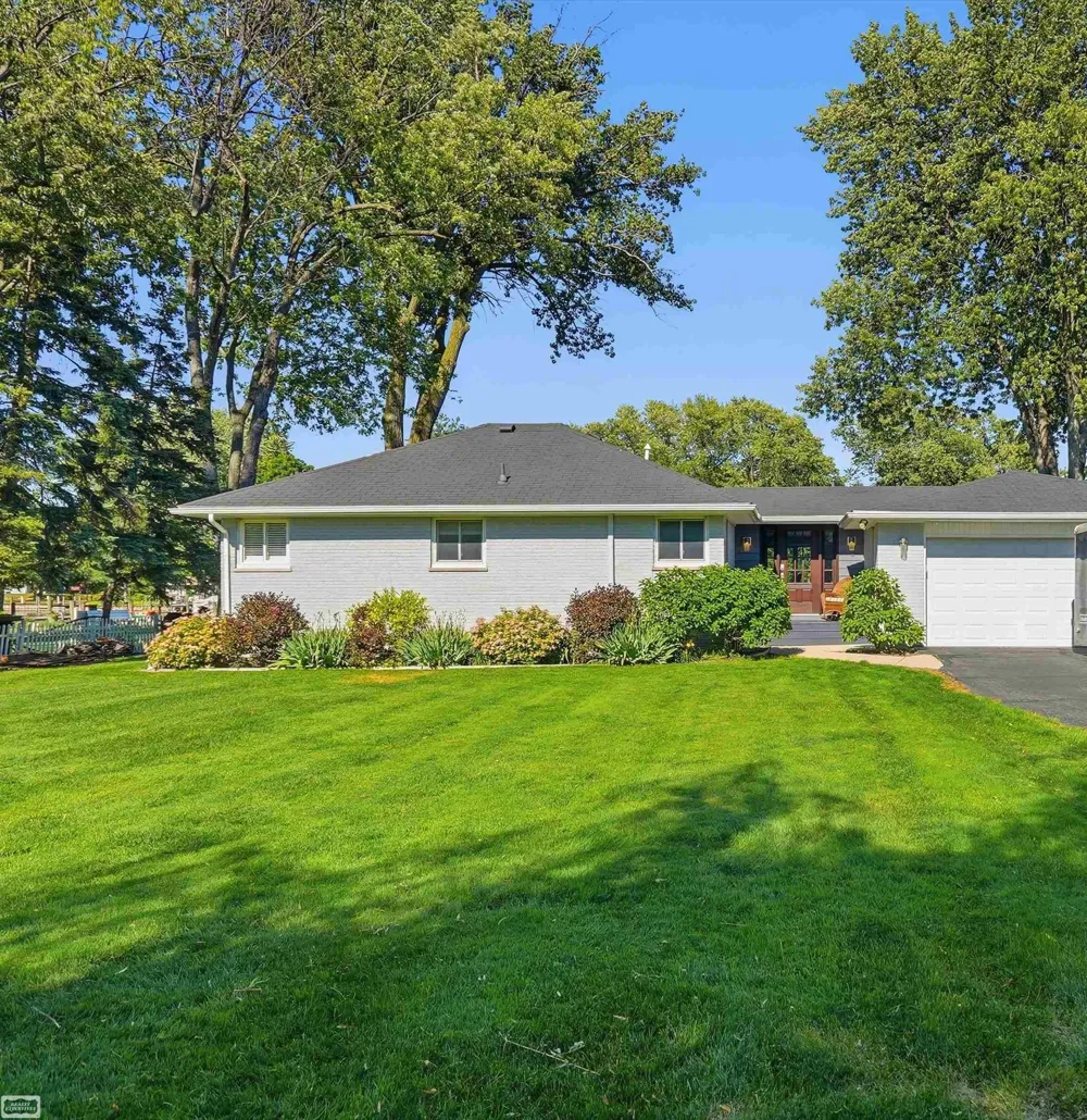 39734 Cove Street Harrison Charter Township, MI 48045