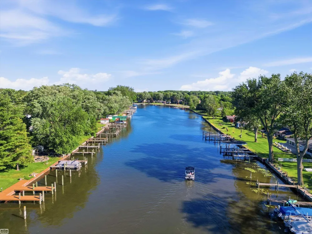 39734 Cove Street Harrison Charter Township, MI 48045