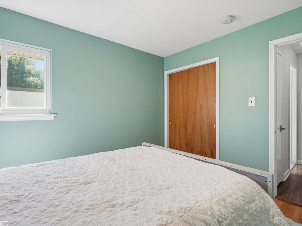 39734 Cove Street Harrison Charter Township, MI 48045