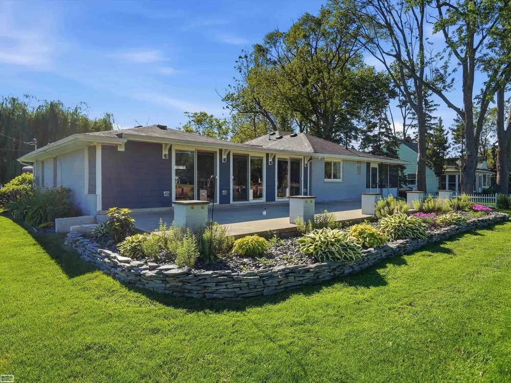 39734 Cove Street Harrison Charter Township, MI 48045
