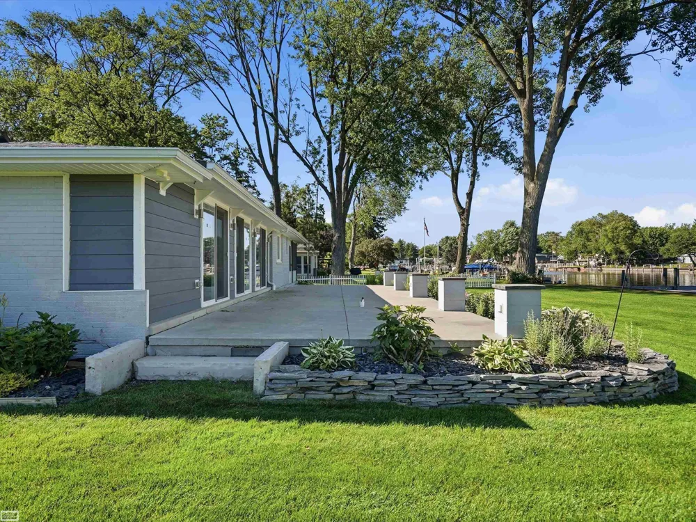 39734 Cove Street Harrison Charter Township, MI 48045