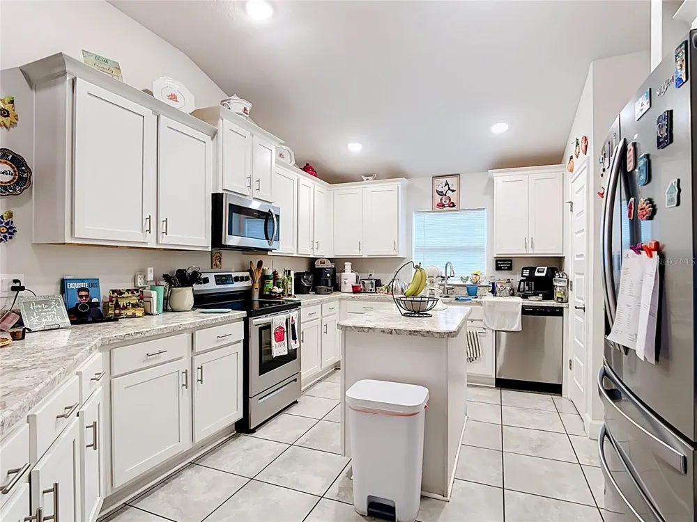 843 CHINOY ROAD Davenport, FL 33837