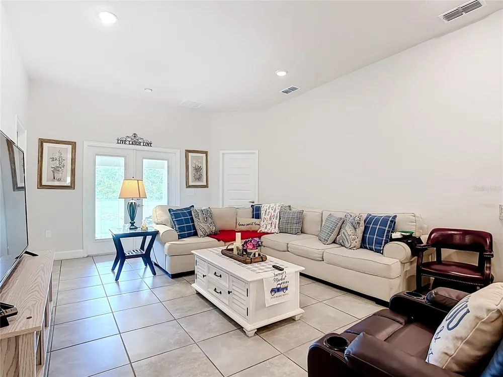 843 CHINOY ROAD Davenport, FL 33837