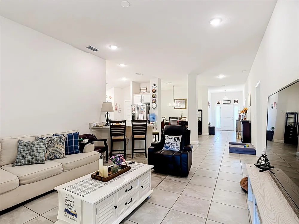 843 CHINOY ROAD Davenport, FL 33837