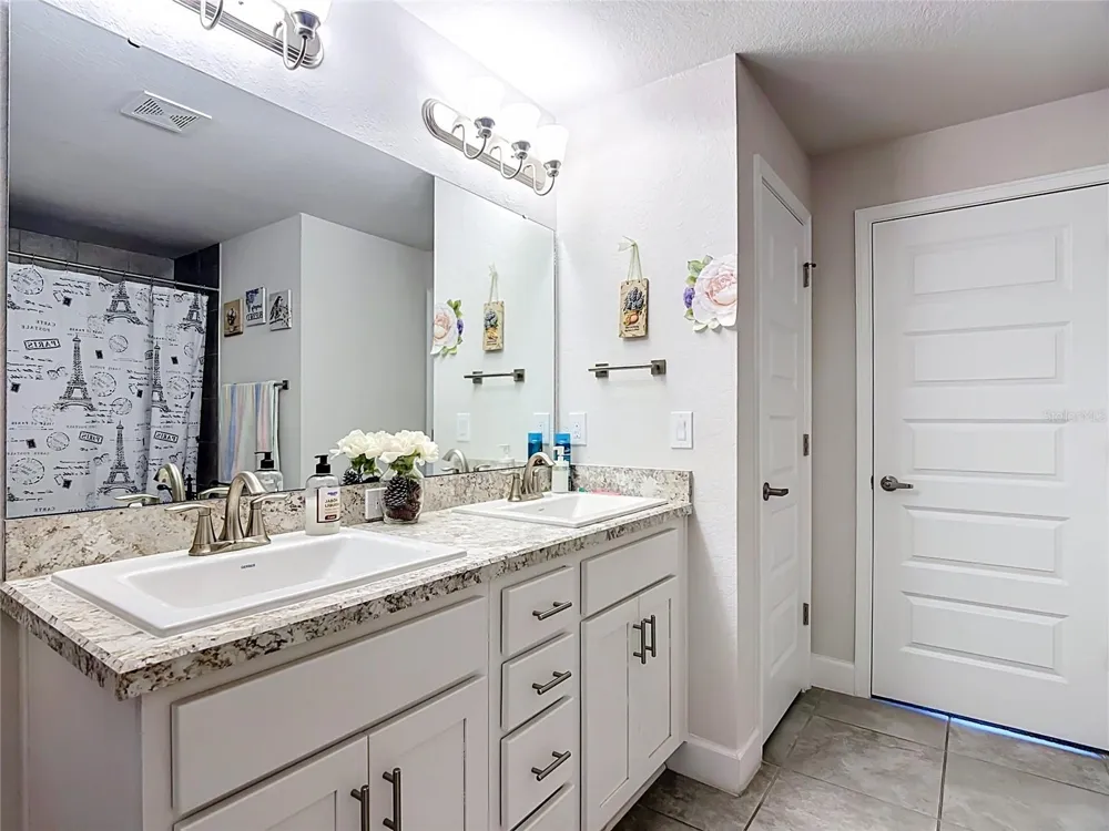 843 CHINOY ROAD Davenport, FL 33837