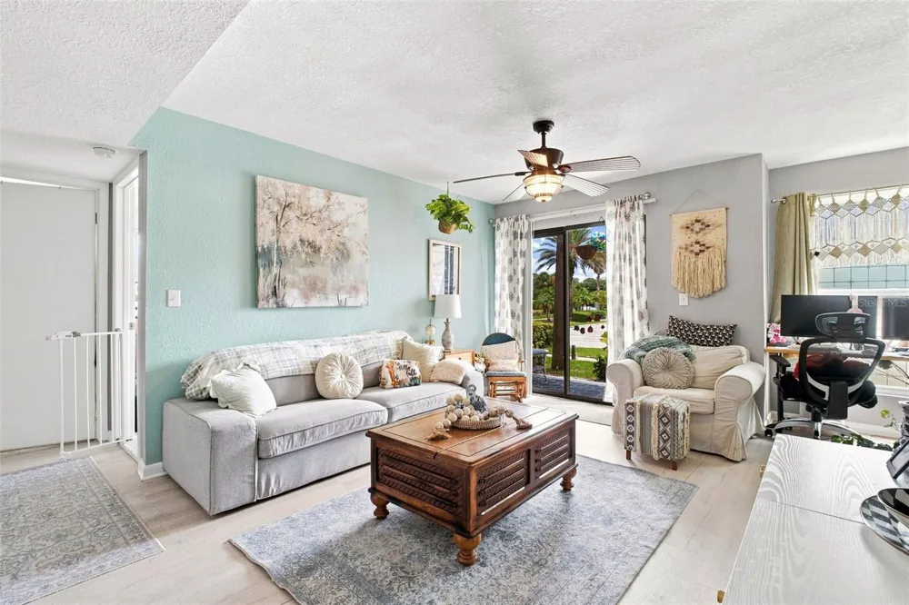 455 ALT 19 S #17 Palm Harbor, FL 34683