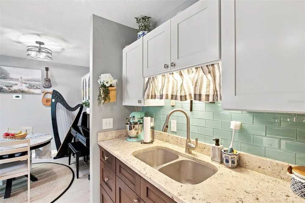 455 ALT 19 S #17 Palm Harbor, FL 34683