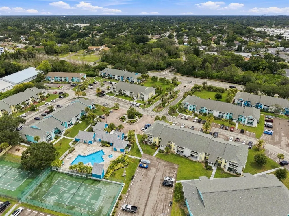 455 ALT 19 S #17 Palm Harbor, FL 34683