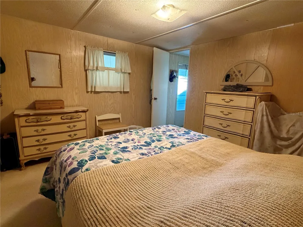 5317 OAKLAND HILLS AVENUE Sarasota, FL 34234