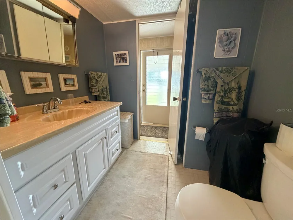 5317 OAKLAND HILLS AVENUE Sarasota, FL 34234