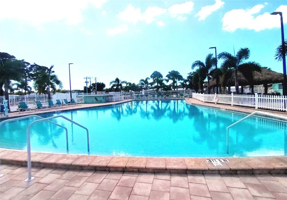 5317 OAKLAND HILLS AVENUE Sarasota, FL 34234