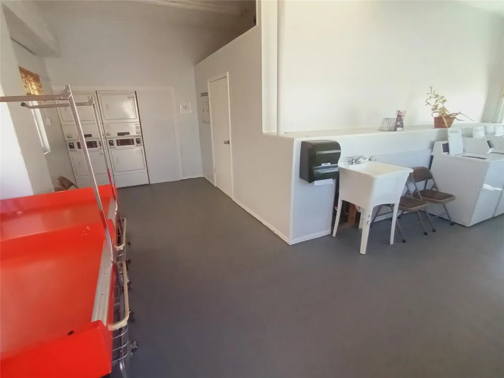 5317 OAKLAND HILLS AVENUE Sarasota, FL 34234