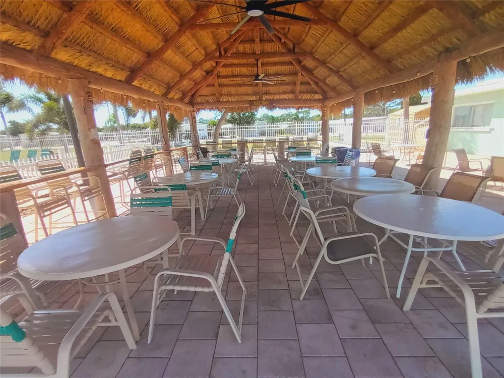 5317 OAKLAND HILLS AVENUE Sarasota, FL 34234