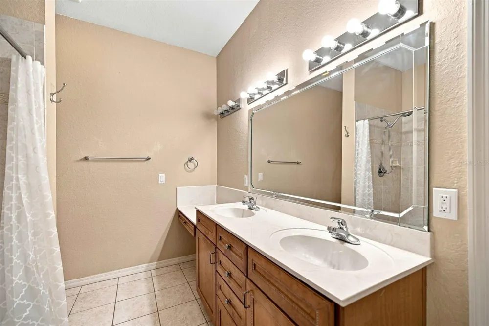 1050 NE 165TH STREET Citra, FL 32113