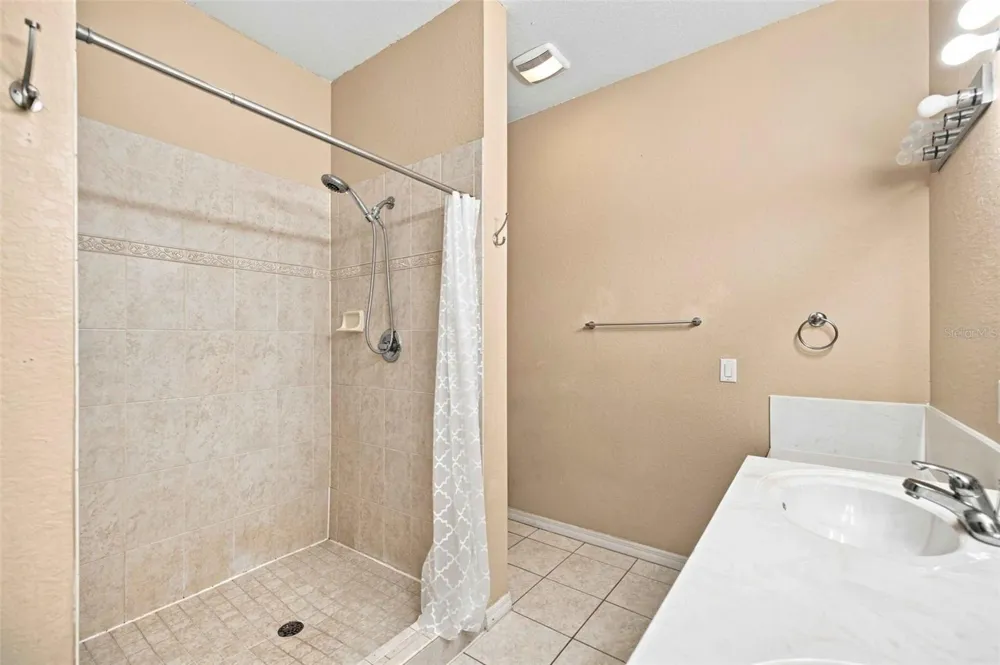 1050 NE 165TH STREET Citra, FL 32113