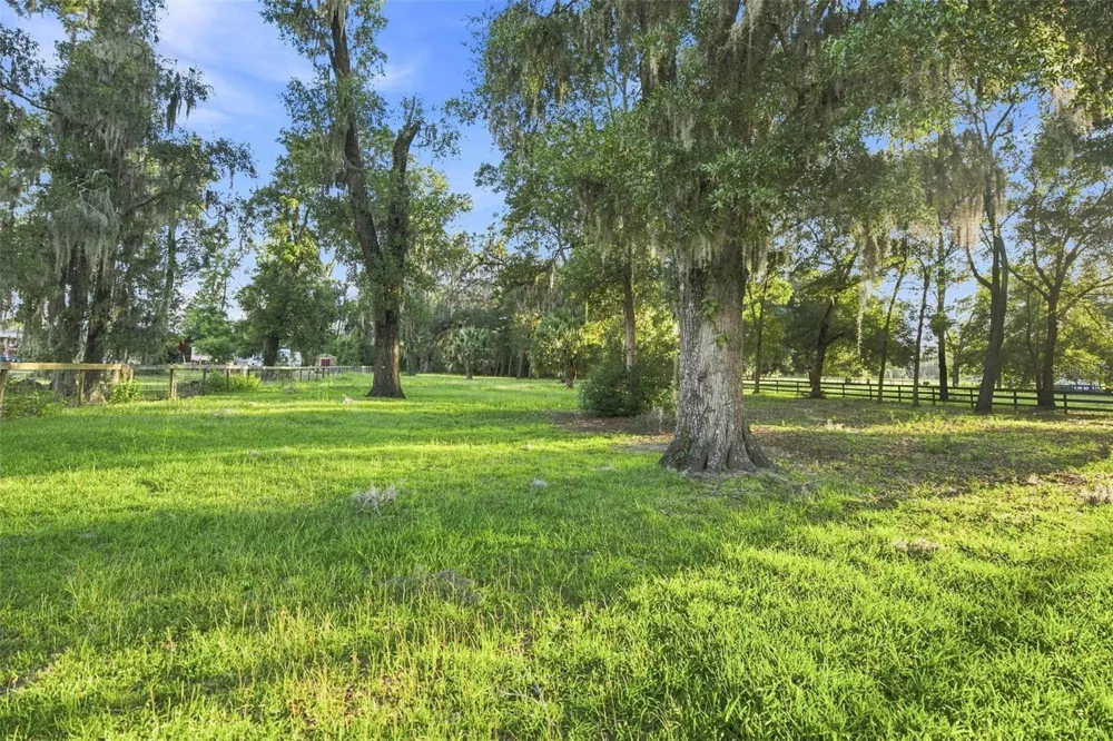 1050 NE 165TH STREET Citra, FL 32113