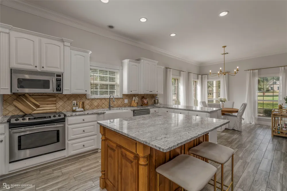 552 Bob White Lane Benton, LA 71006