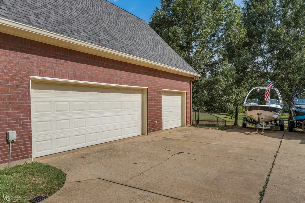 552 Bob White Lane Benton, LA 71006