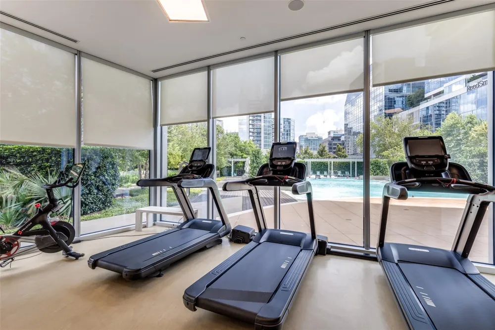 2900 Mckinnon Street #403 Dallas, TX 75201