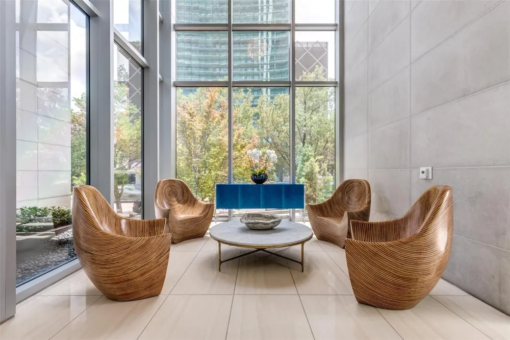 2900 Mckinnon Street #403 Dallas, TX 75201