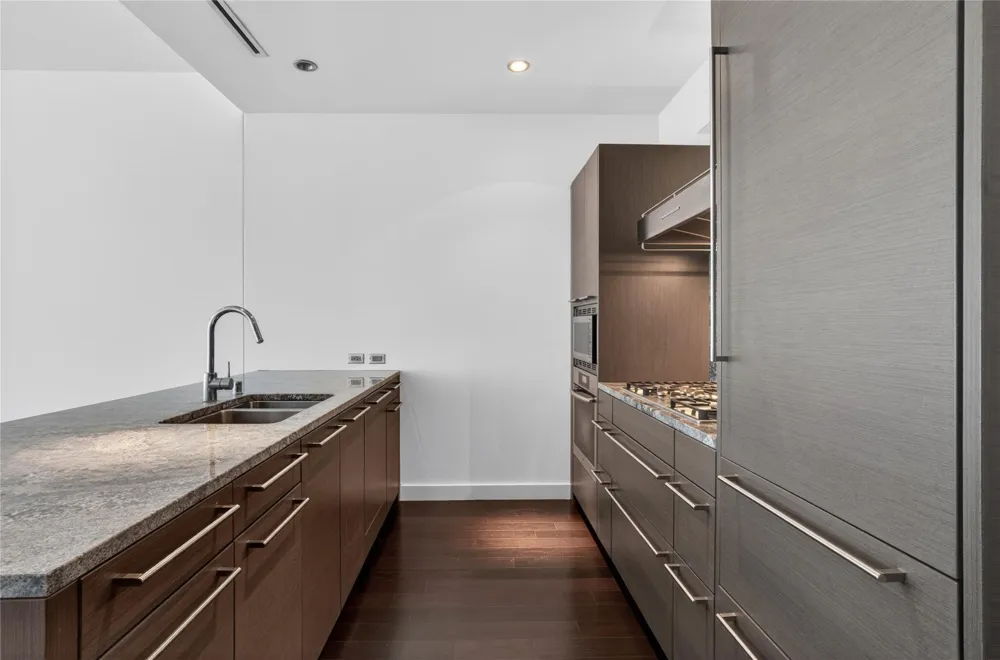 2900 Mckinnon Street #403 Dallas, TX 75201