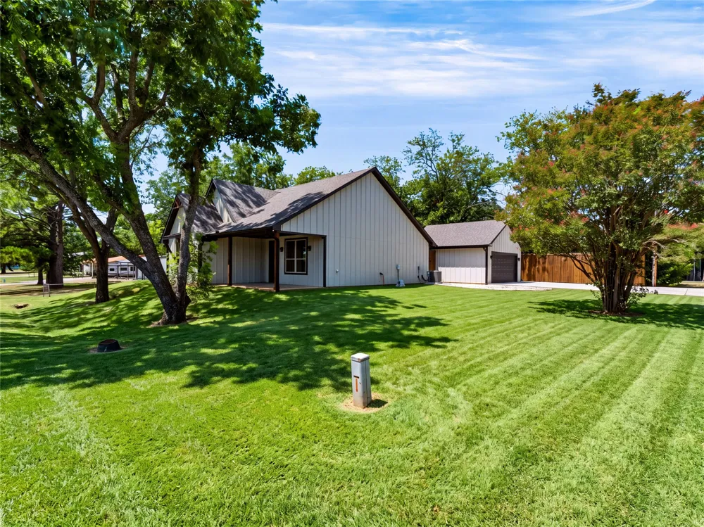 52 Graves Circle Pottsboro, TX 75076