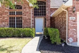 1206 Mill Spring Drive Garland, TX 75040