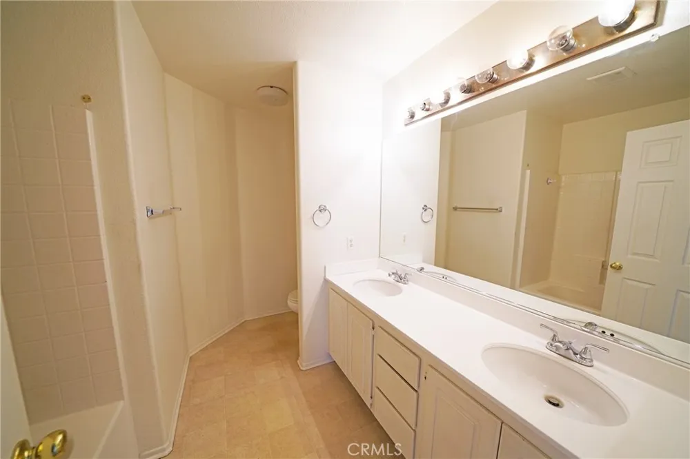 29070 Saint Tropez Castaic, CA 91384