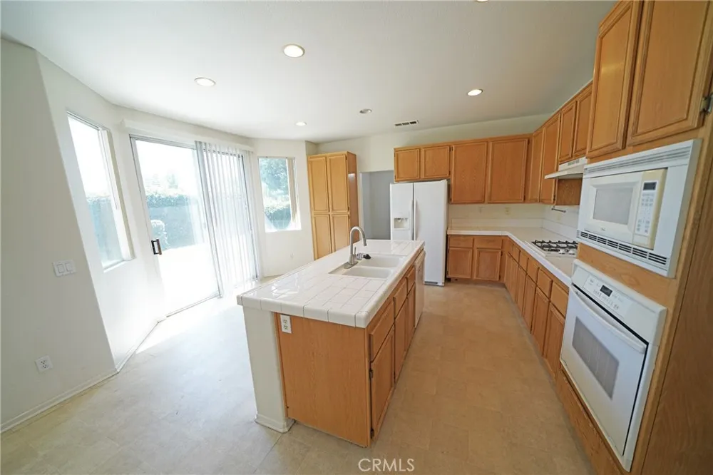 29070 Saint Tropez Castaic, CA 91384