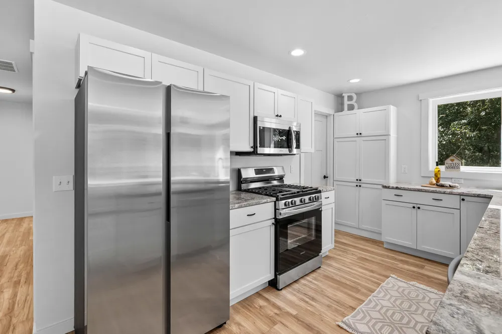 57160 Highfield Road Three Rivers, MI 49093